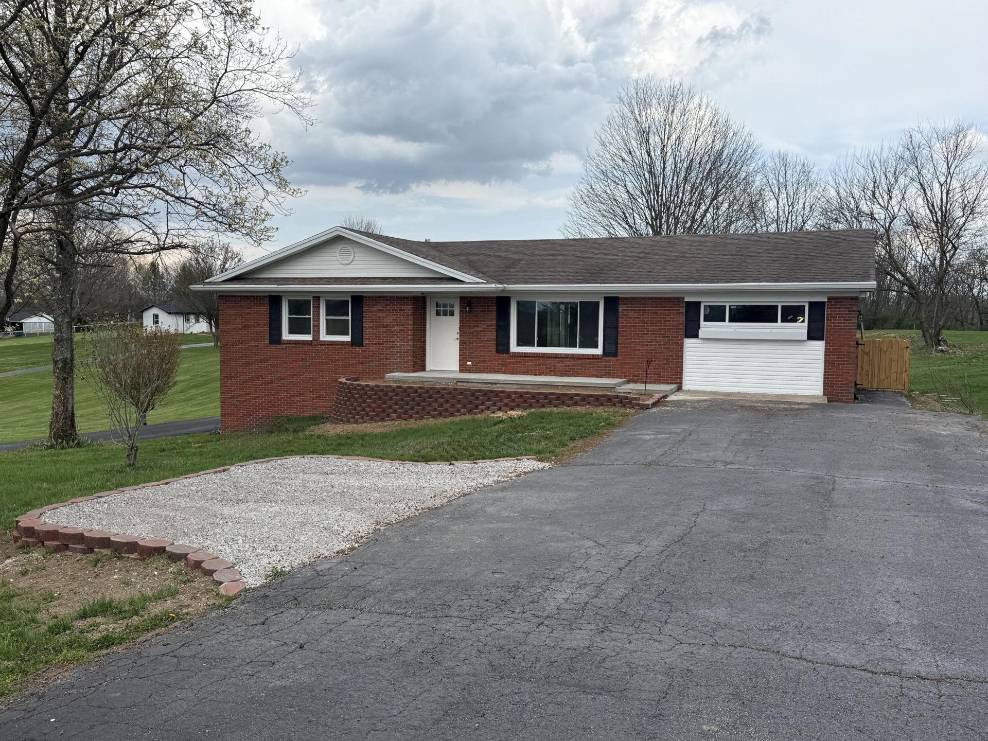 1051 Bethlehem Road, Paris, KY 40361