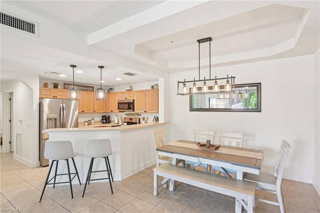 3969 Pomodoro Cir, Unit 201, Cape Coral, FL 33909 Photo