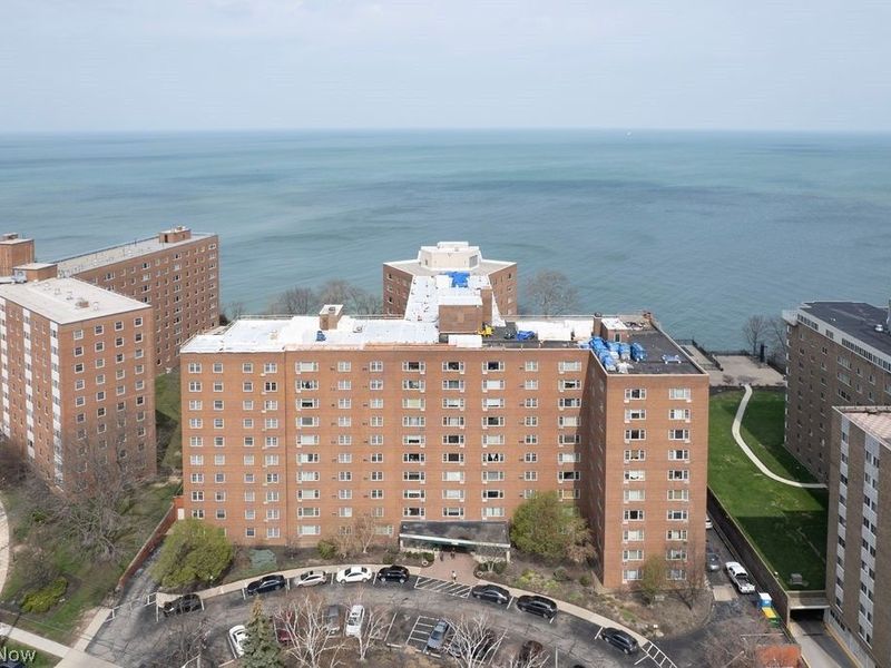 11820 Edgewater Drive, Unit 110, Lakewood, OH 44107 Photo 2