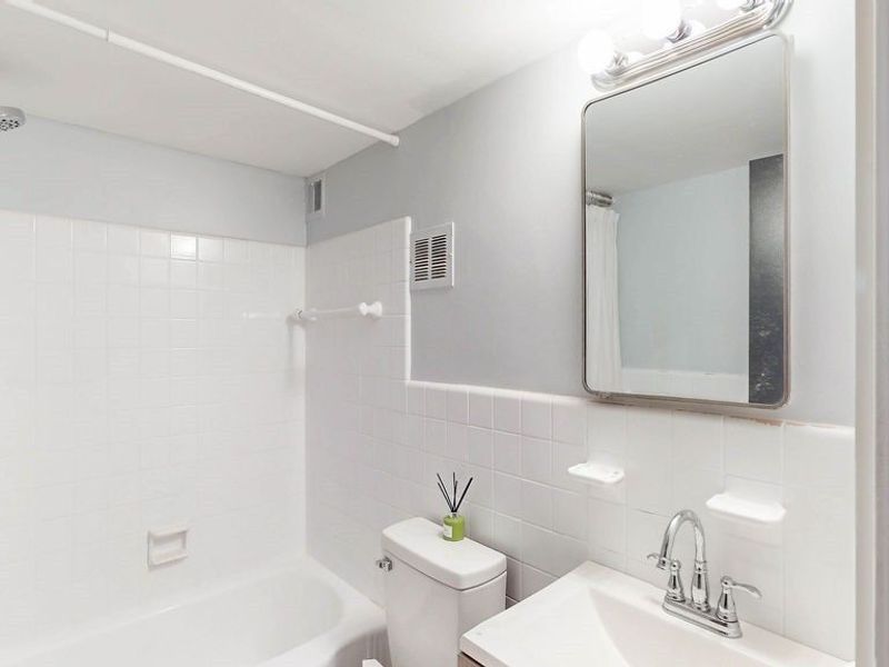 11820 Edgewater Drive, Unit 110, Lakewood, OH 44107 Photo 23