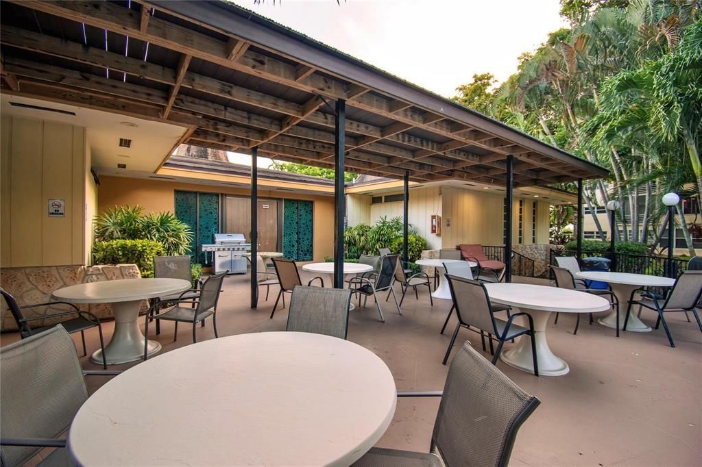 5171 W Oakland Park Boulevard, Lauderdale Lakes, FL 33313 Photo