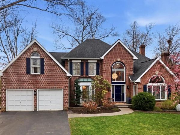 352 SENTRY LANE , WAYNE, PA 19087