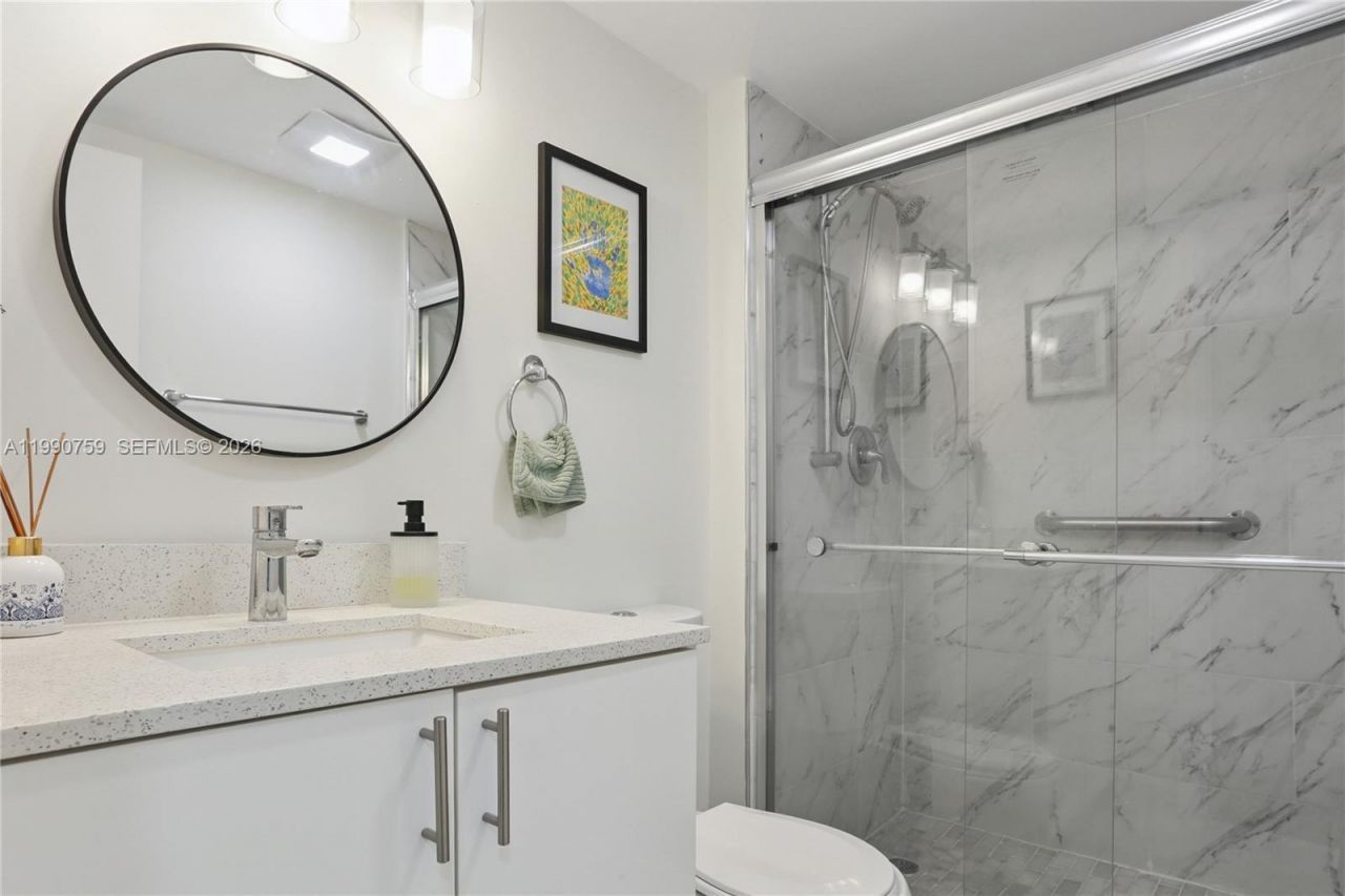 3101 N Country Club Dr, Unit 102, Aventura, FL 33180 Photo