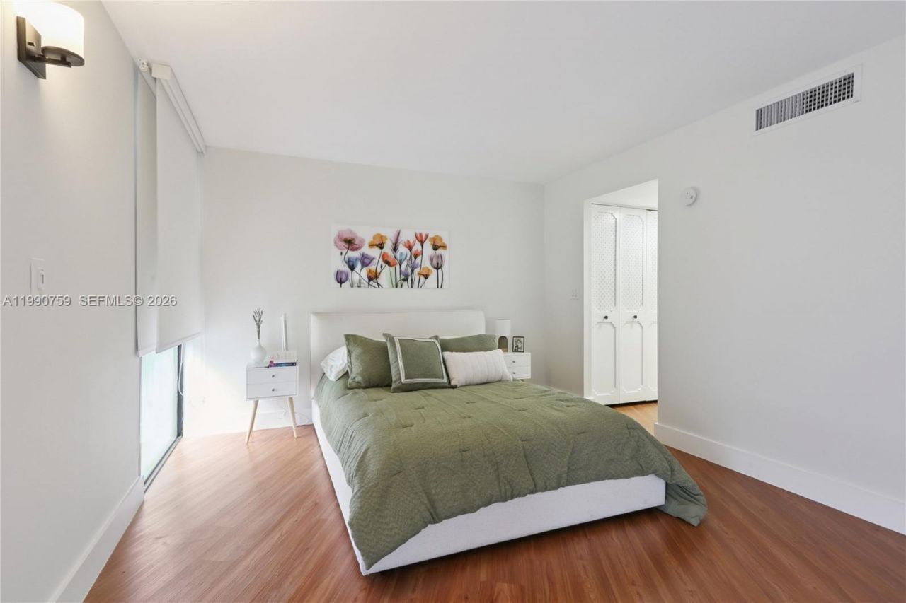 3101 N Country Club Dr, Unit 102, Aventura, FL 33180 Photo