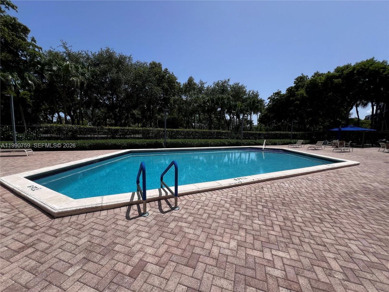 3101 N Country Club Dr, Unit 102, Aventura, FL 33180 Photo