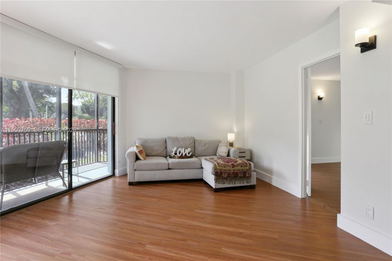 3101 N Country Club Dr, Unit 102, Aventura, FL 33180 Photo
