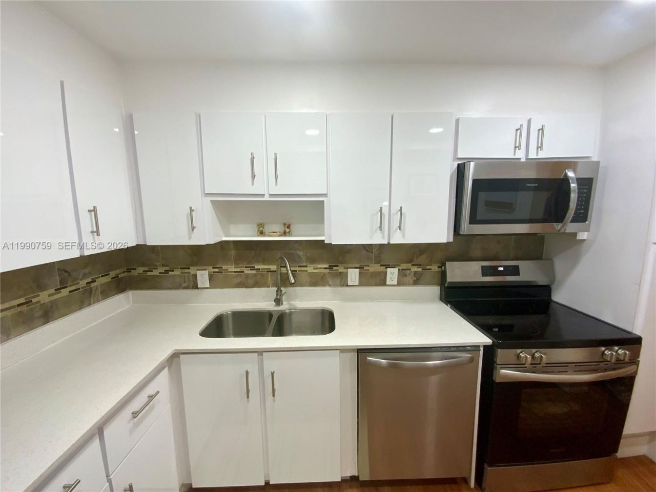 3101 N Country Club Dr, Unit 102, Aventura, FL 33180 Photo