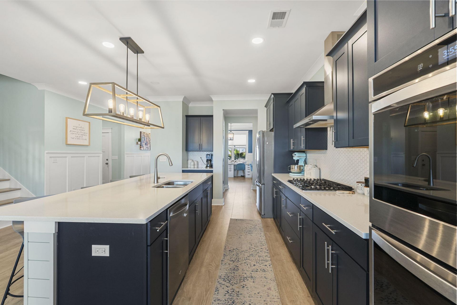 686 Yellow Leaf Lane Photo 14