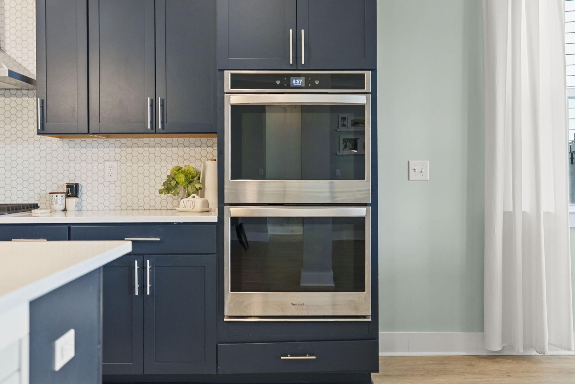 686 Yellow Leaf Lane Photo 19