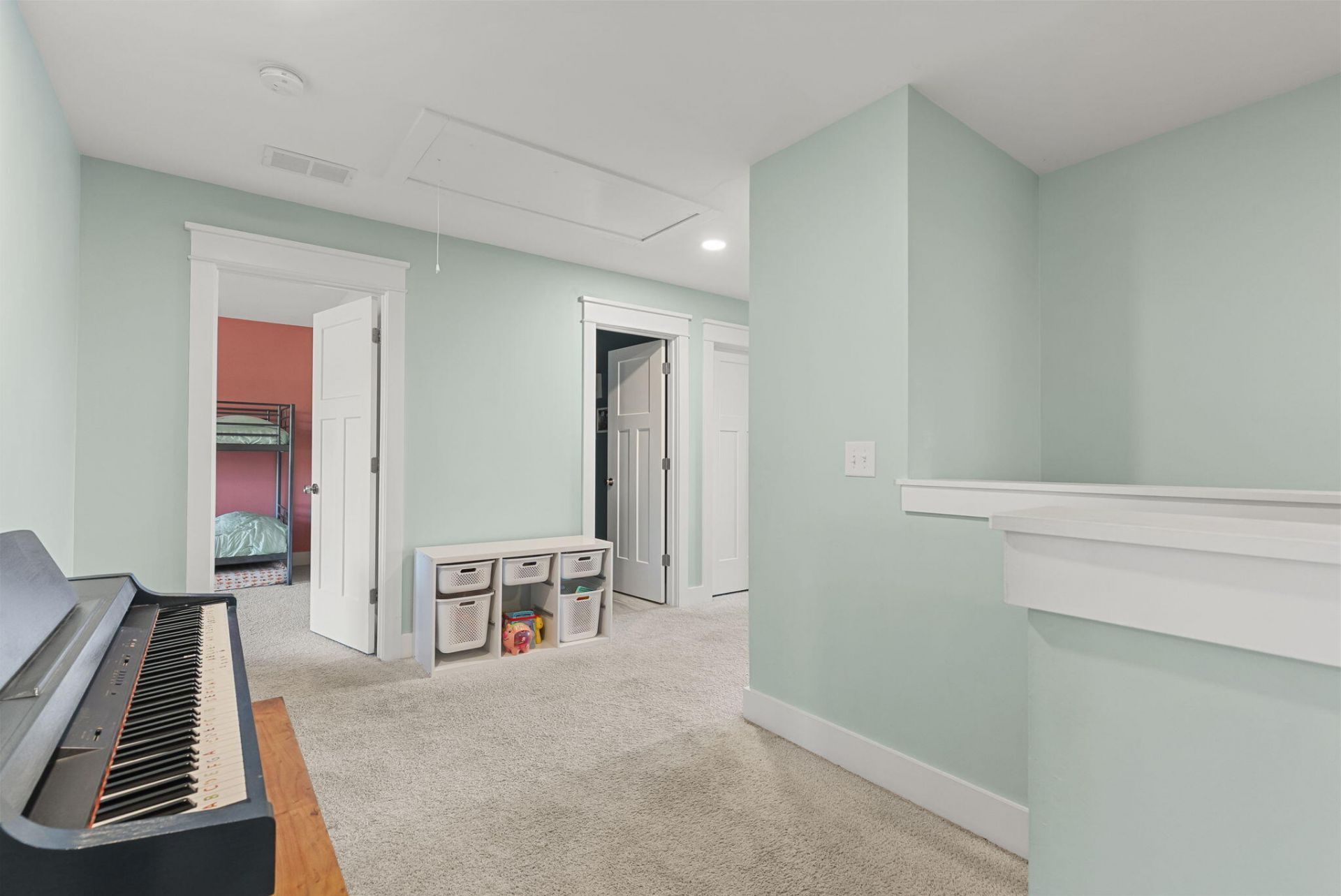 686 Yellow Leaf Lane Photo 28