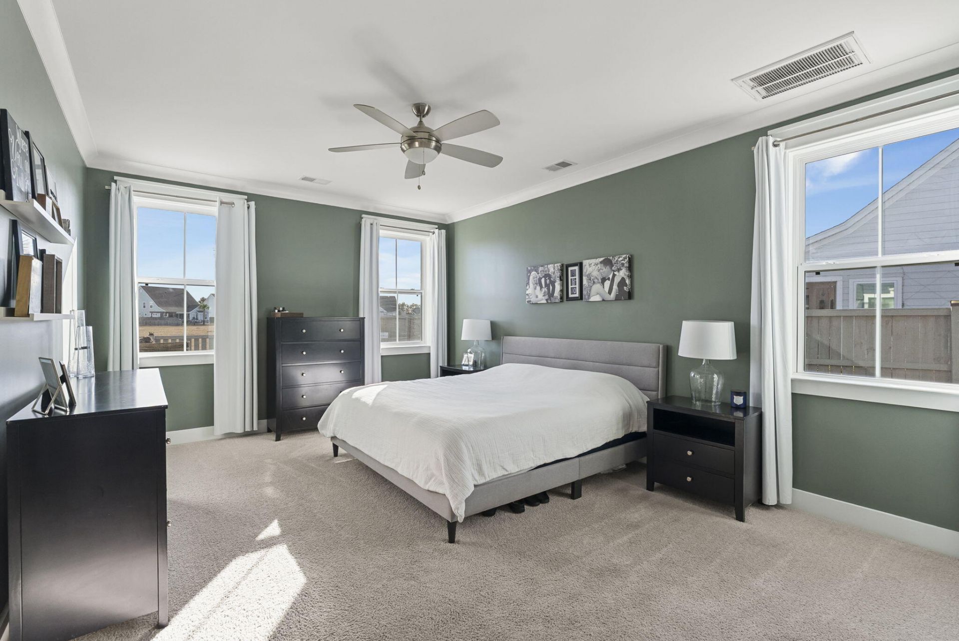 686 Yellow Leaf Lane Photo 33