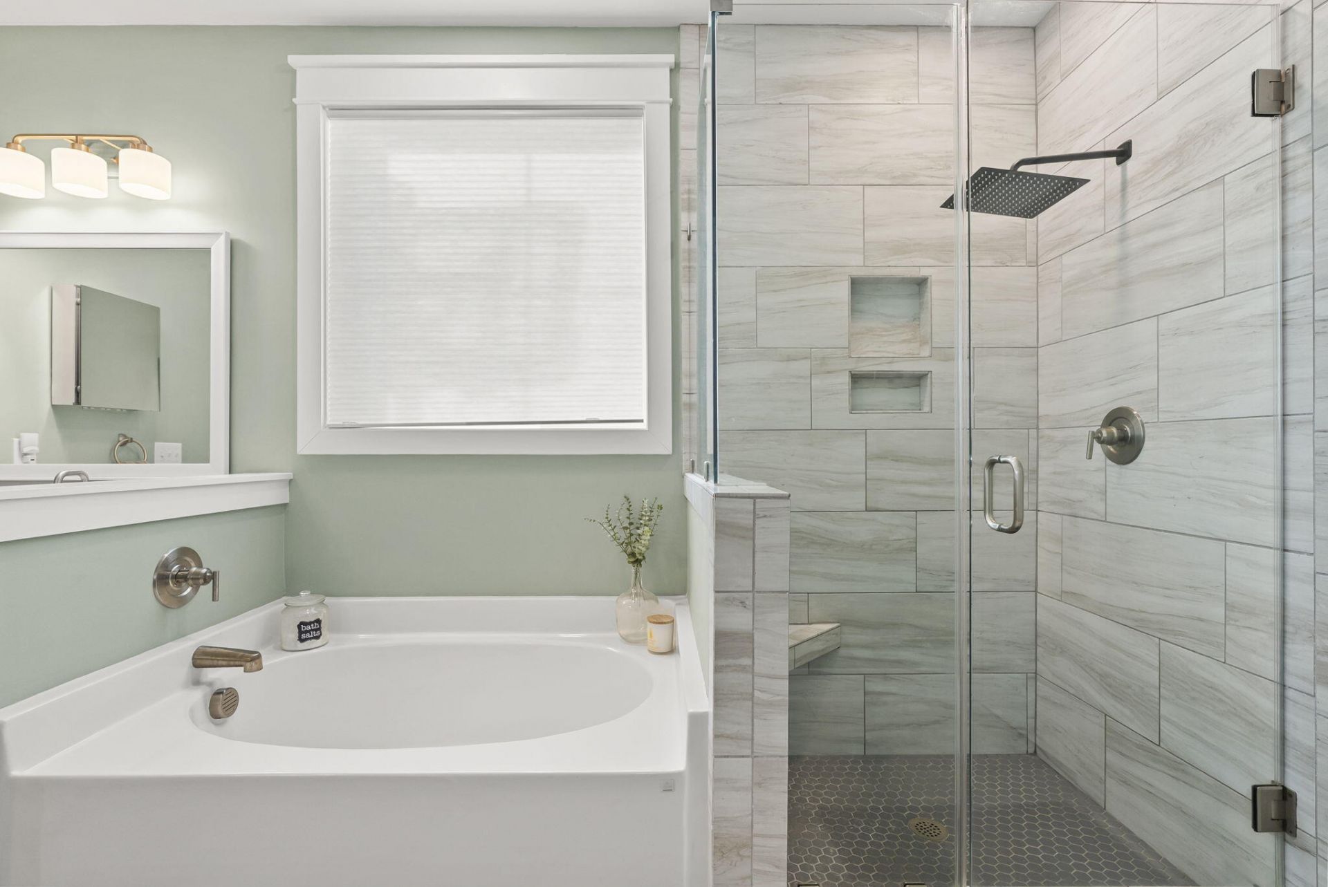 686 Yellow Leaf Lane Photo 38