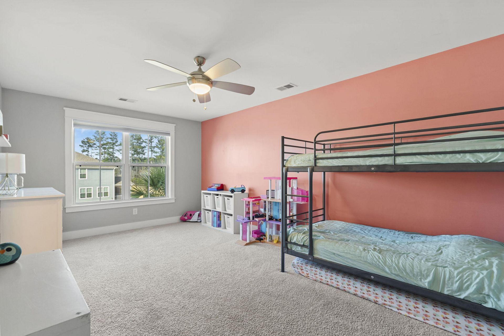 686 Yellow Leaf Lane Photo 42