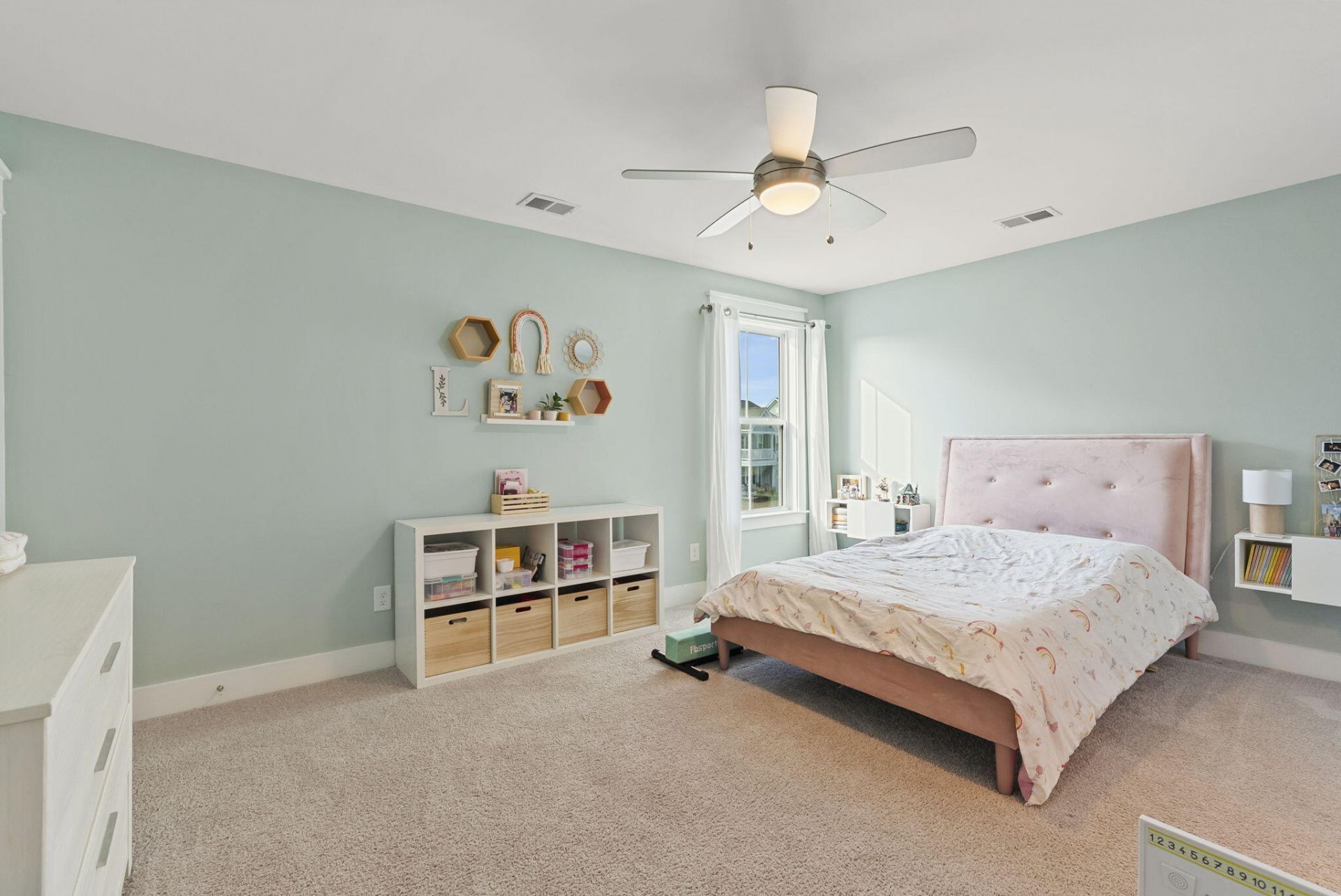 686 Yellow Leaf Lane Photo 48