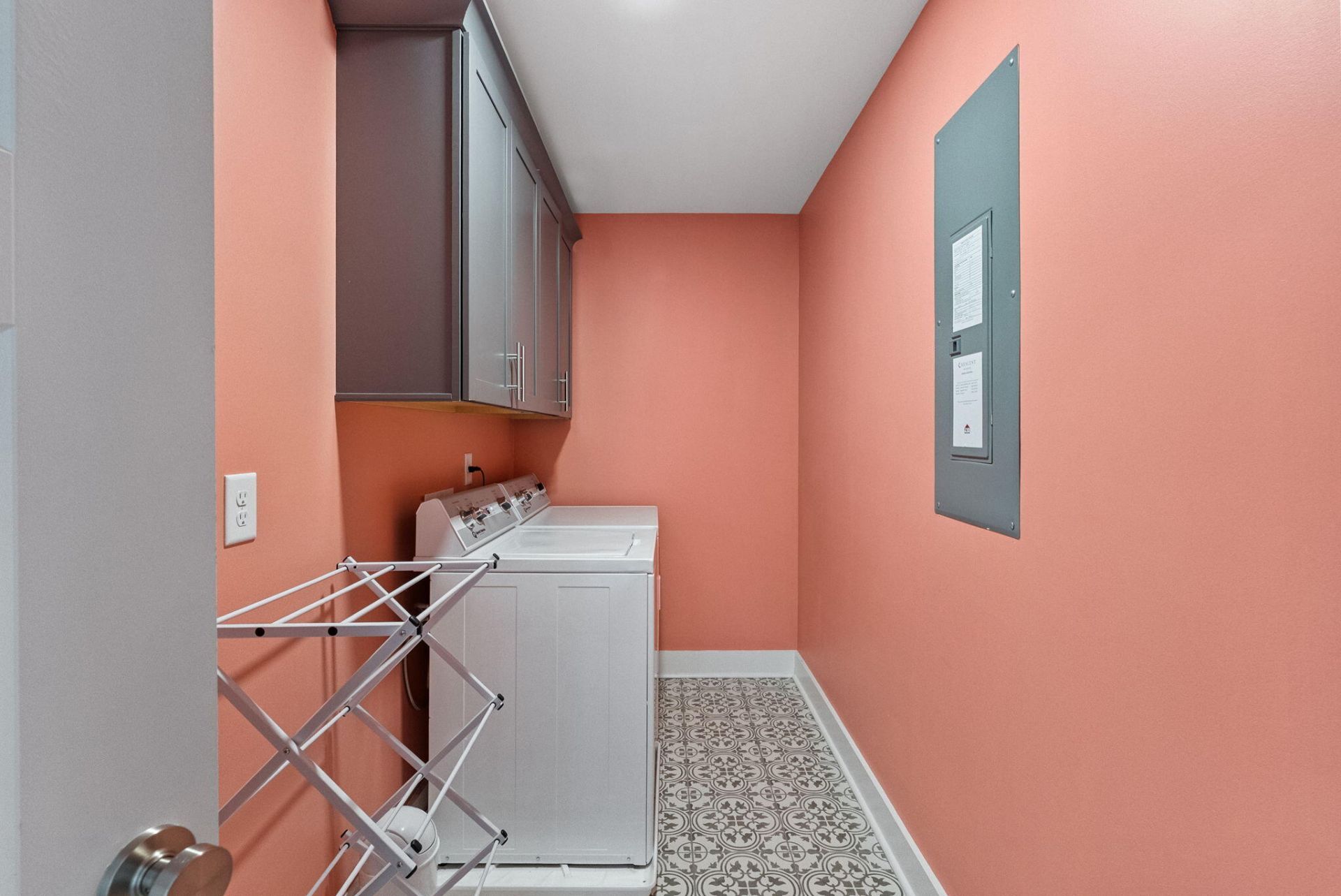 686 Yellow Leaf Lane Photo 49