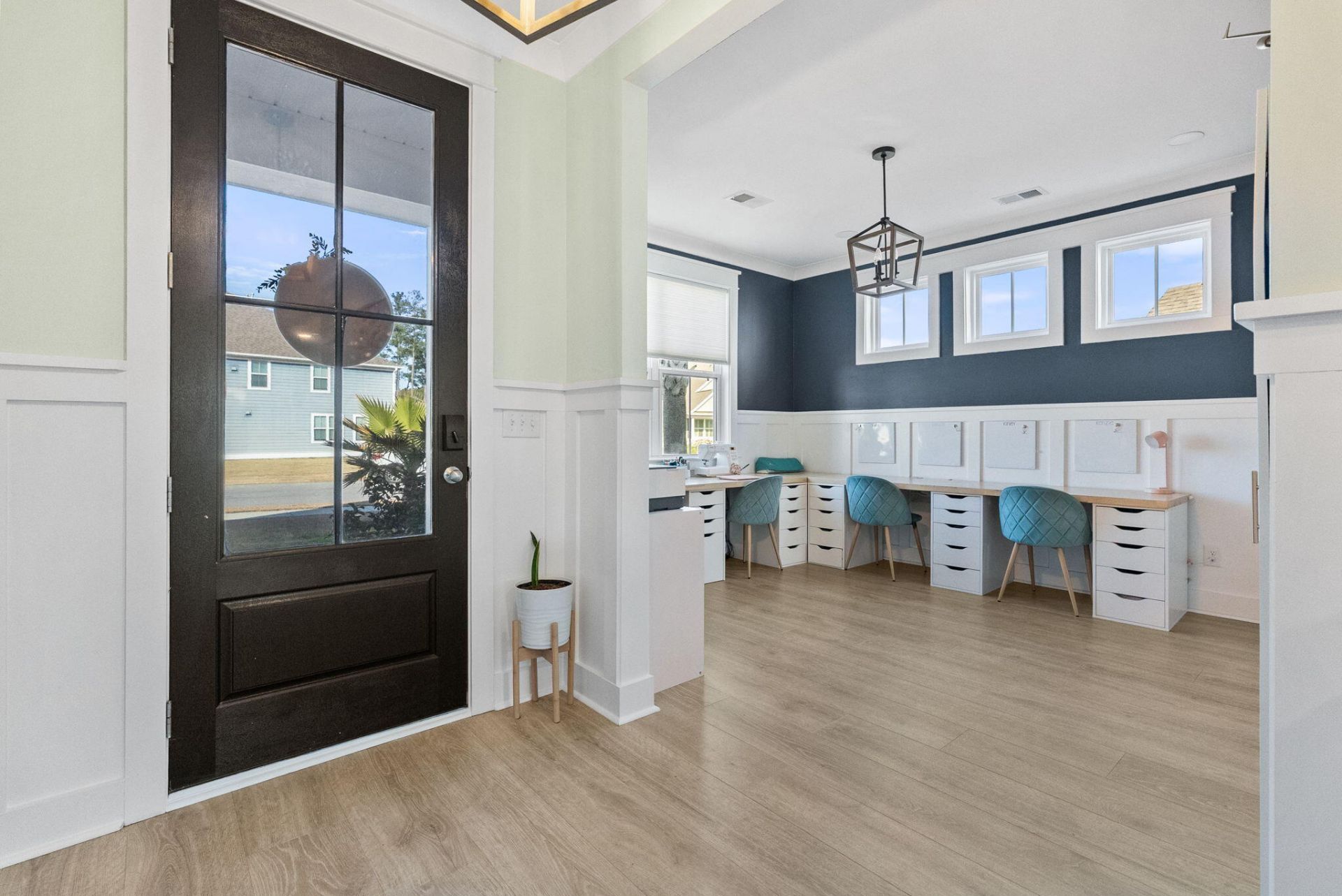 686 Yellow Leaf Lane Photo 9