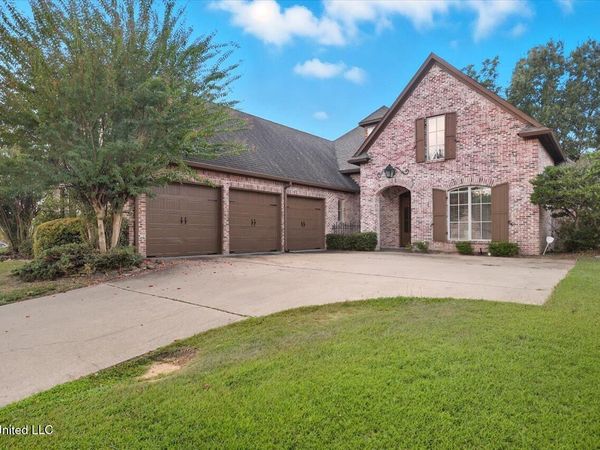 422 Summerville Drive, Madison, MS 39110