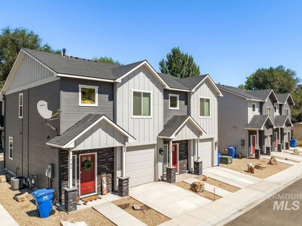 701 E Bates Ave, Parma, ID 83660