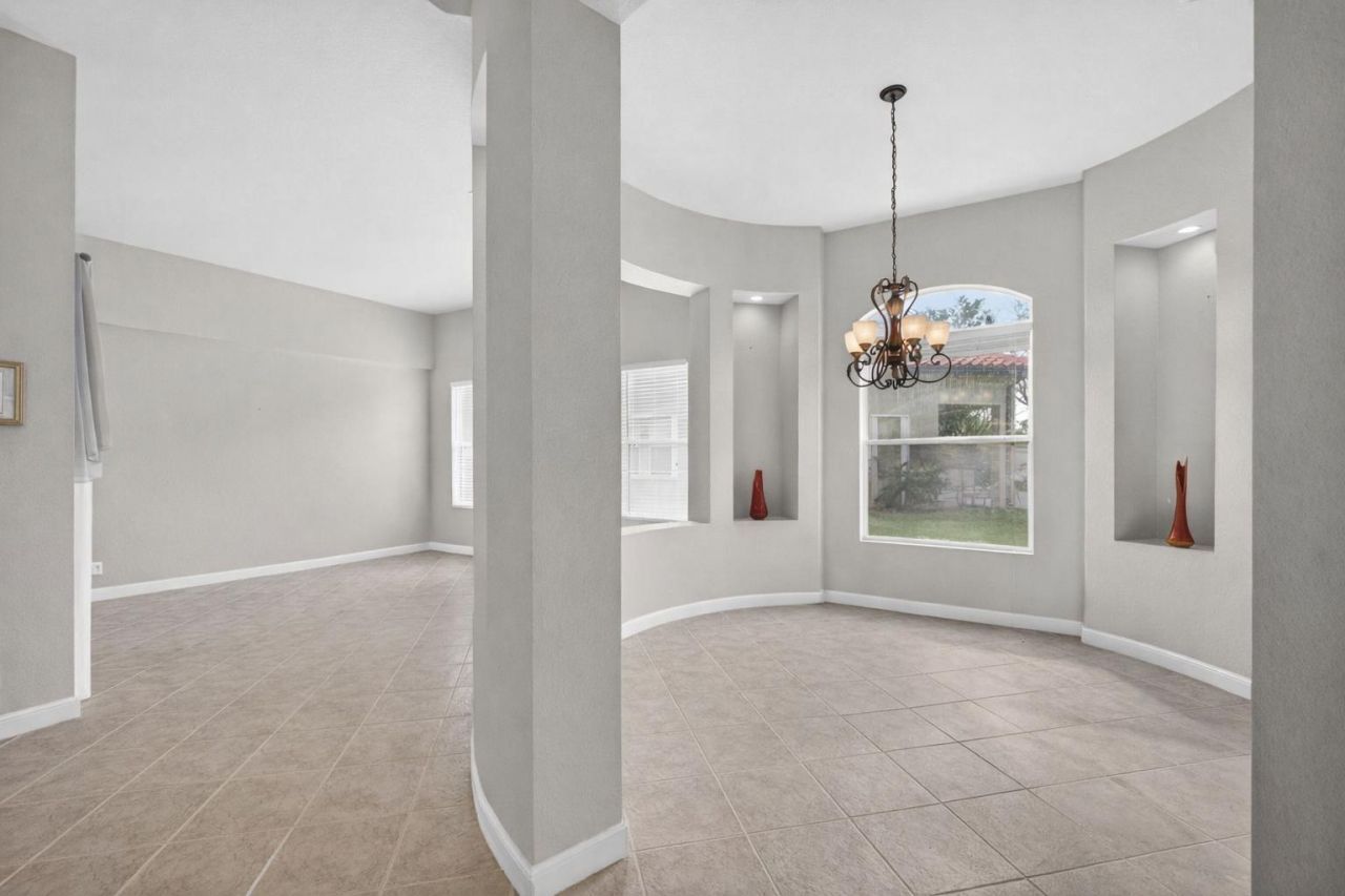 659 Cresta Circle, West Palm Beach, FL 33413 Photo