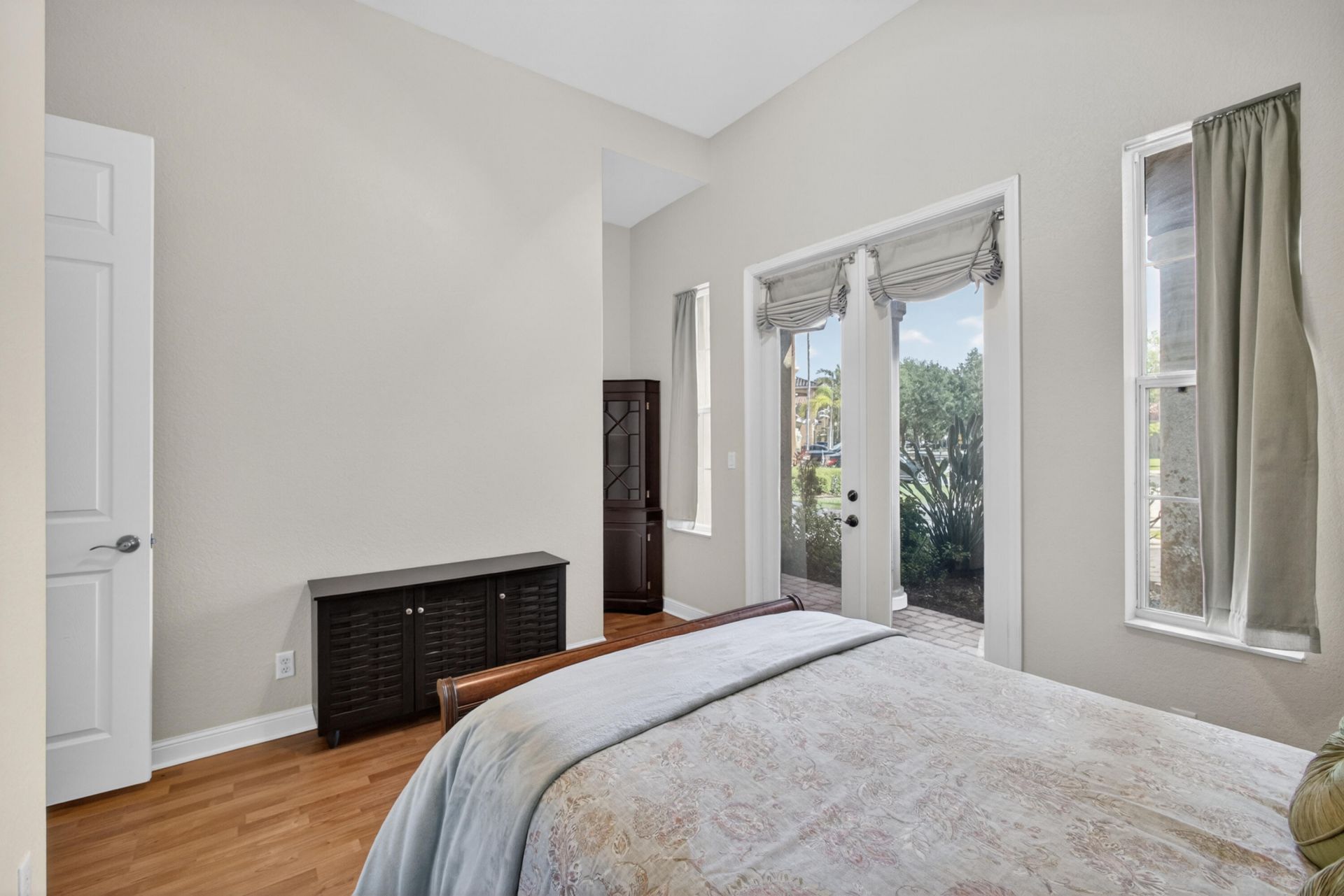 659 Cresta Circle, West Palm Beach, FL 33413 Photo