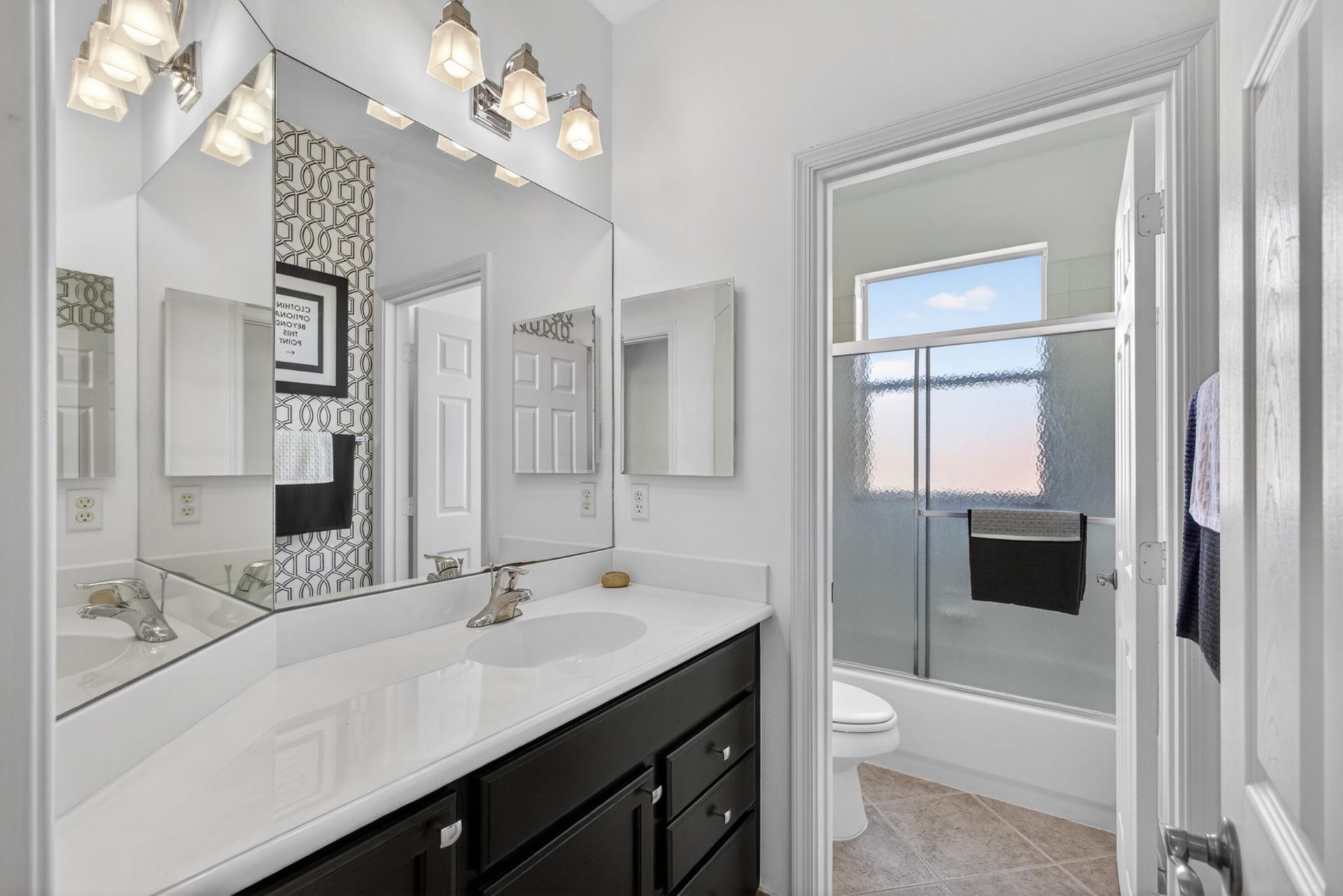 659 Cresta Circle, West Palm Beach, FL 33413 Photo