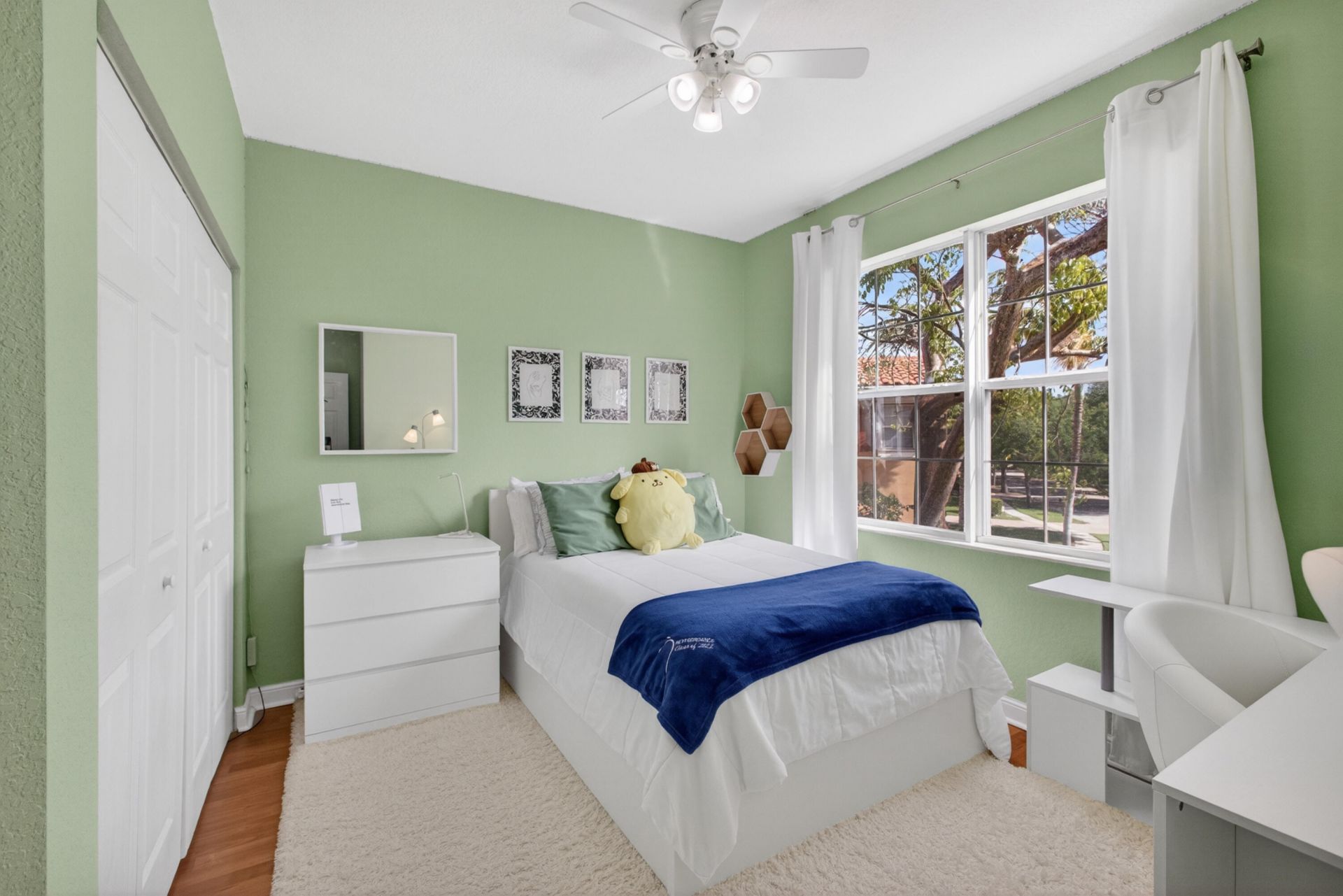 659 Cresta Circle, West Palm Beach, FL 33413 Photo