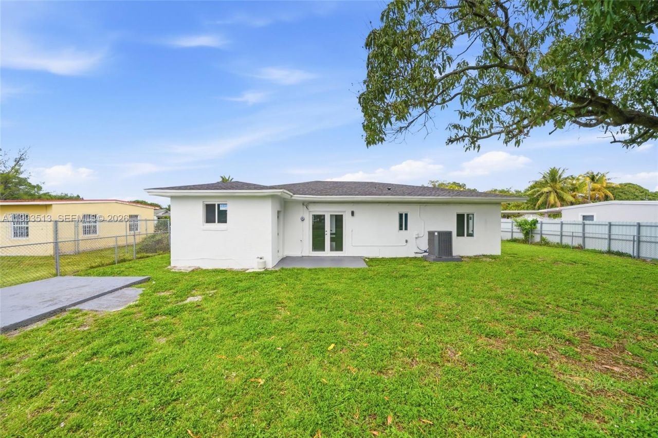 2410 NW 155th Ter , Miami Gardens, FL 33054 Photo