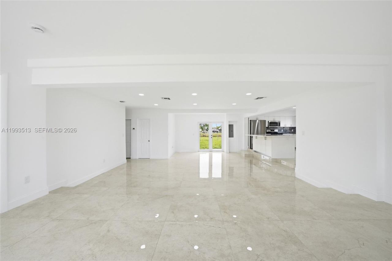 2410 NW 155th Ter , Miami Gardens, FL 33054 Photo