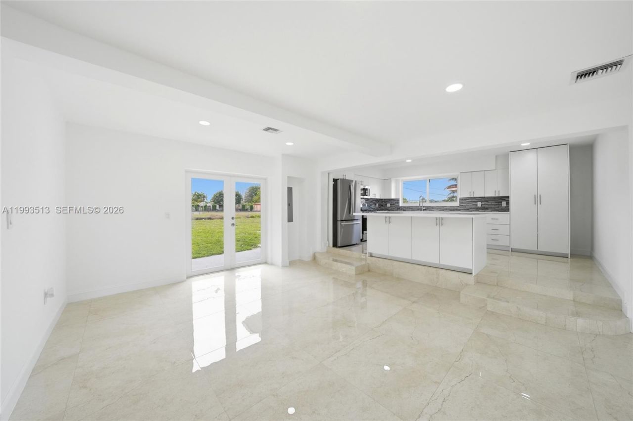 2410 NW 155th Ter , Miami Gardens, FL 33054 Photo