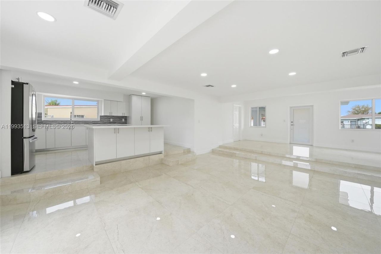 2410 NW 155th Ter , Miami Gardens, FL 33054 Photo