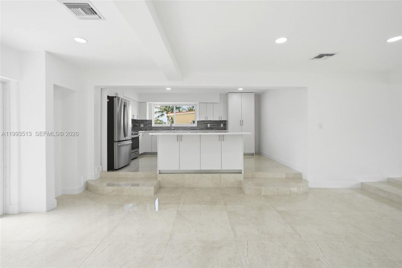 2410 NW 155th Ter , Miami Gardens, FL 33054 Photo