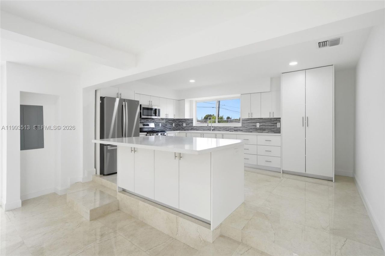 2410 NW 155th Ter , Miami Gardens, FL 33054 Photo