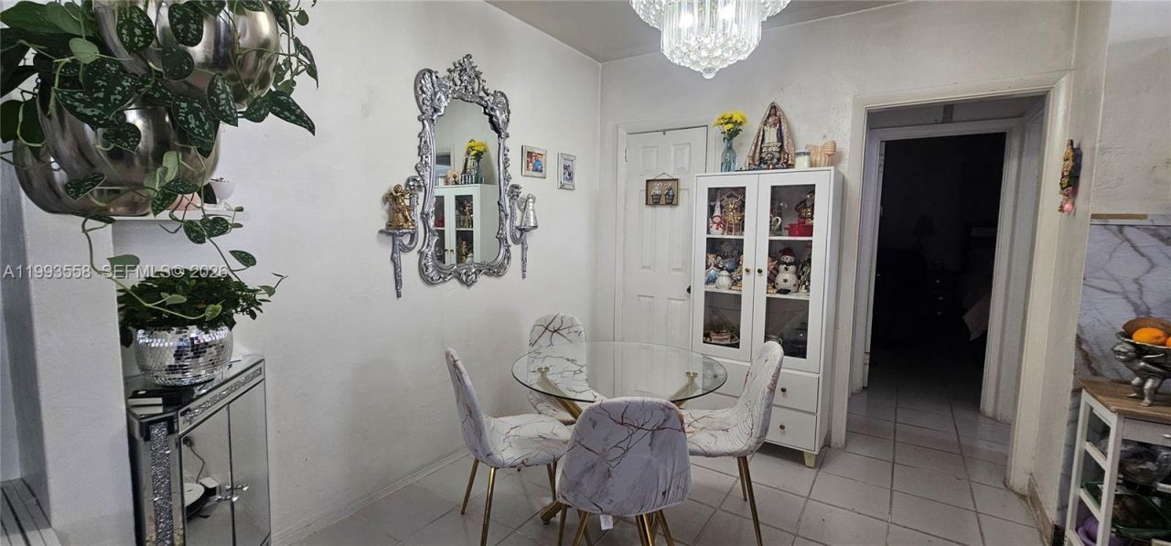 516 SW 7th Ct, Miami, FL 33130 Photo