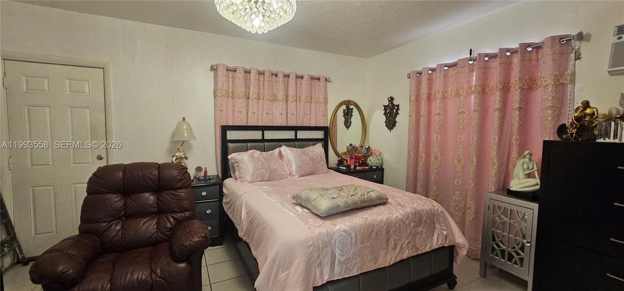 516 SW 7th Ct, Miami, FL 33130 Photo