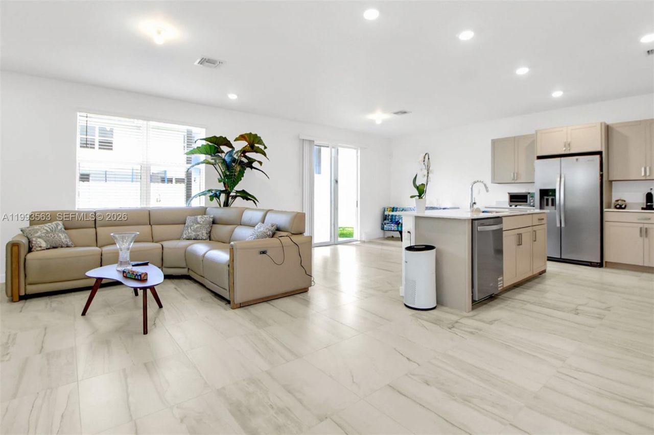 1521 SE 7th Ct, Homestead, FL 33033 Photo