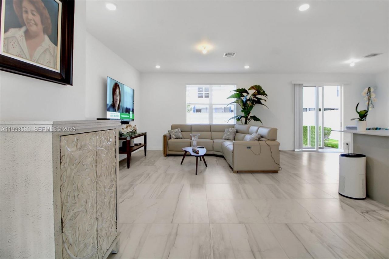 1521 SE 7th Ct, Homestead, FL 33033 Photo