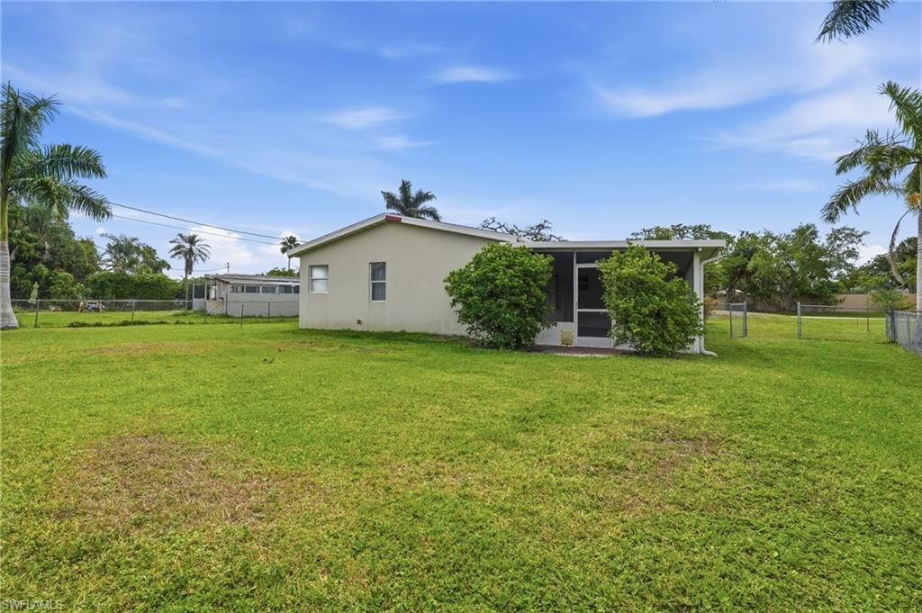 9920 Almetta Ave, Fort Myers, FL 33919 Photo