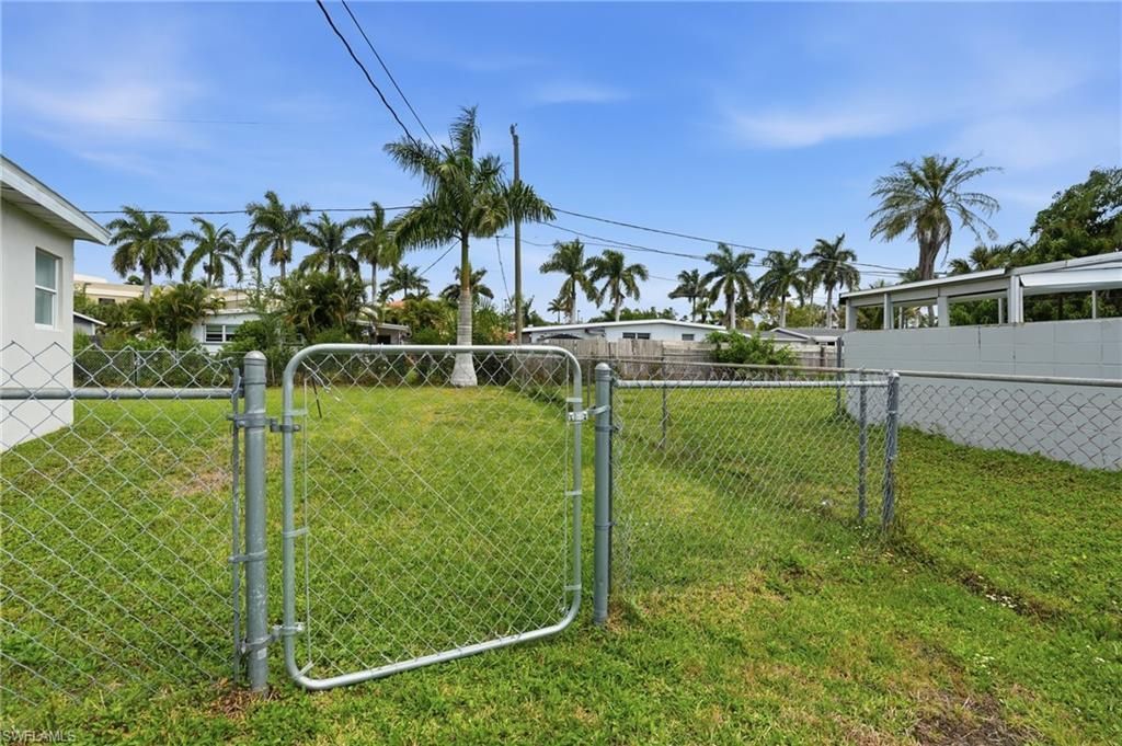 9920 Almetta Ave, Fort Myers, FL 33919 Photo