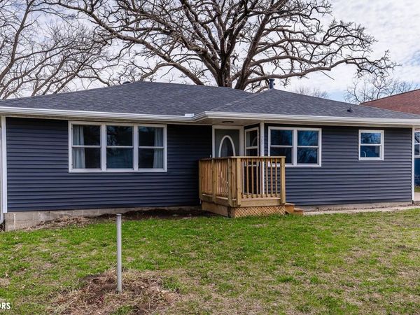 75 Metcalf Street, Maxwell, IA 50161