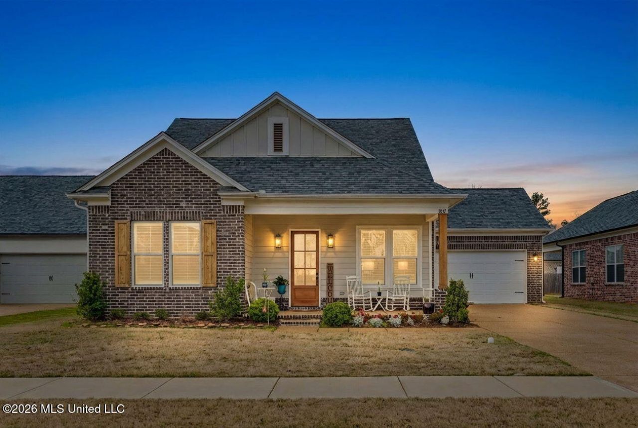 3847 Swan Cove, Hernando, MS 38632 Main Photo