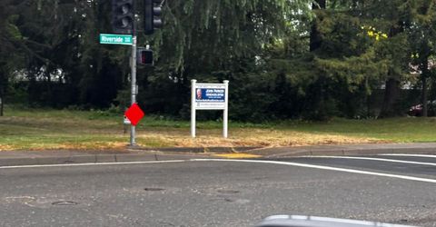 Riverside Blvd, Sacramento, CA 95831 Photo