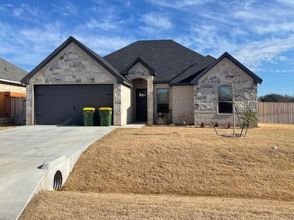 3333 Windcrest Drive, Granbury, TX 76049