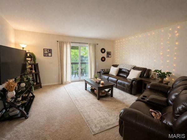 93 Lemans Court, Unit 93, Lake St Louis, MO 63367