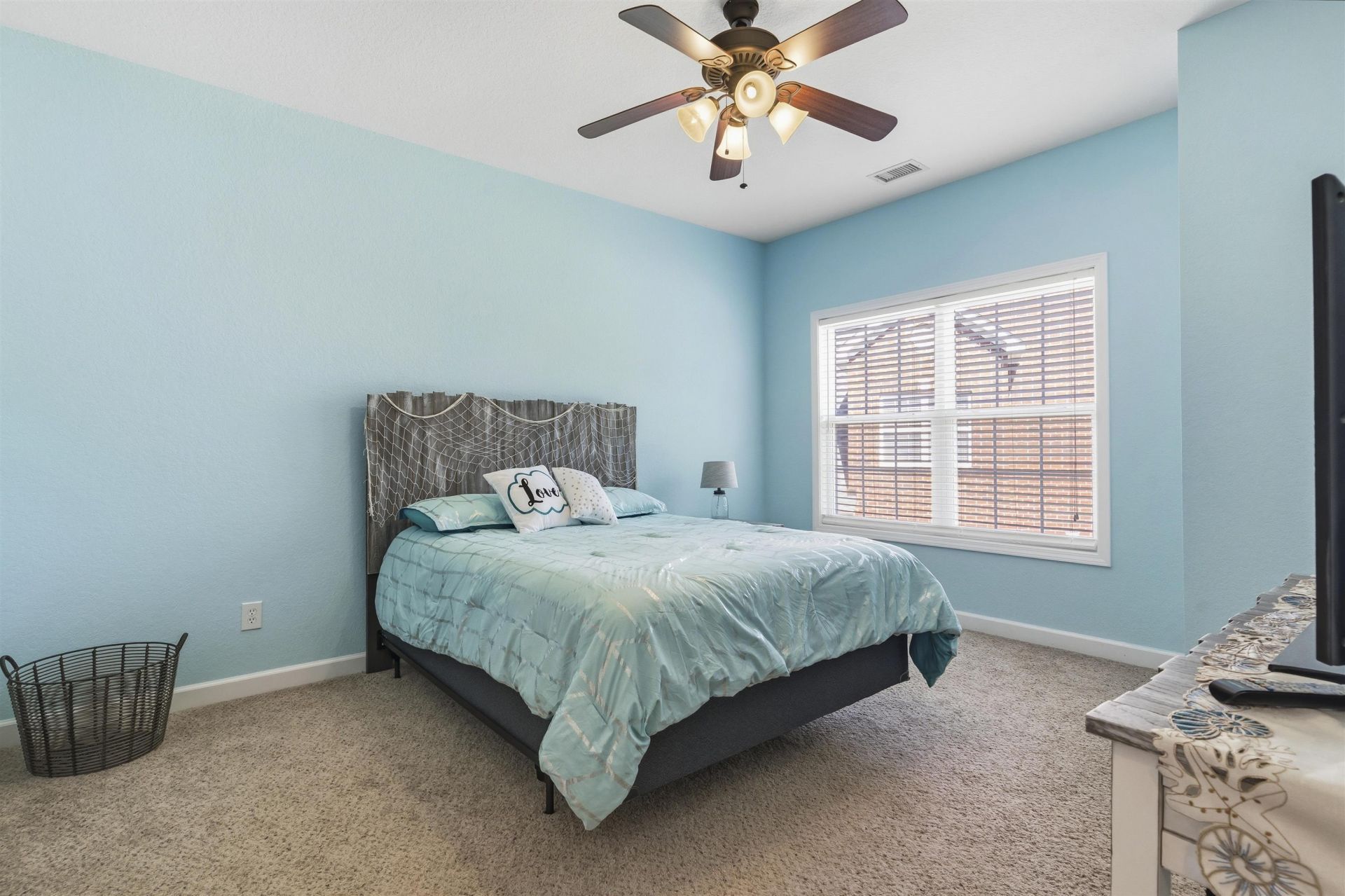 786 Foxtail Dr. Photo 18