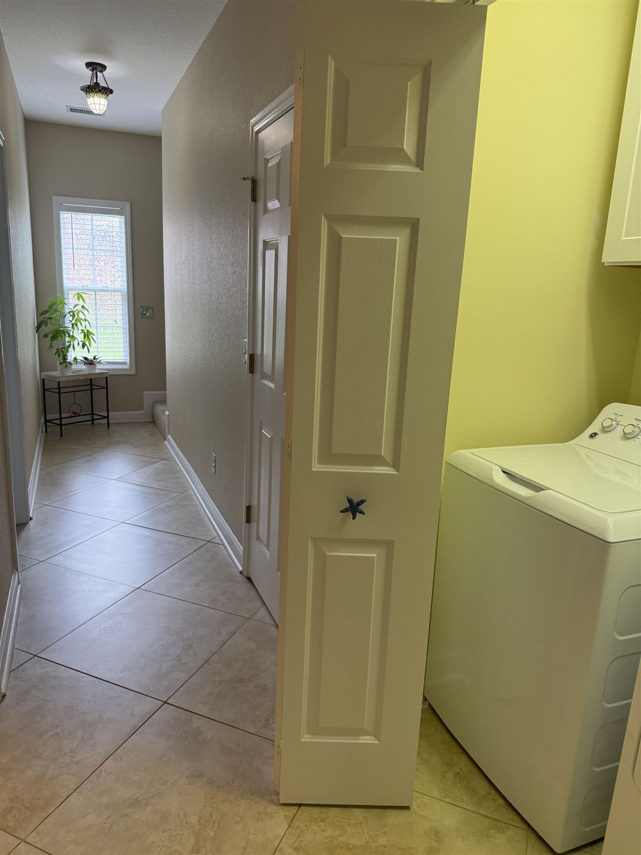 786 Foxtail Dr. Photo 8