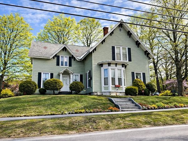 28 Carver Street, Brandon, VT 05733