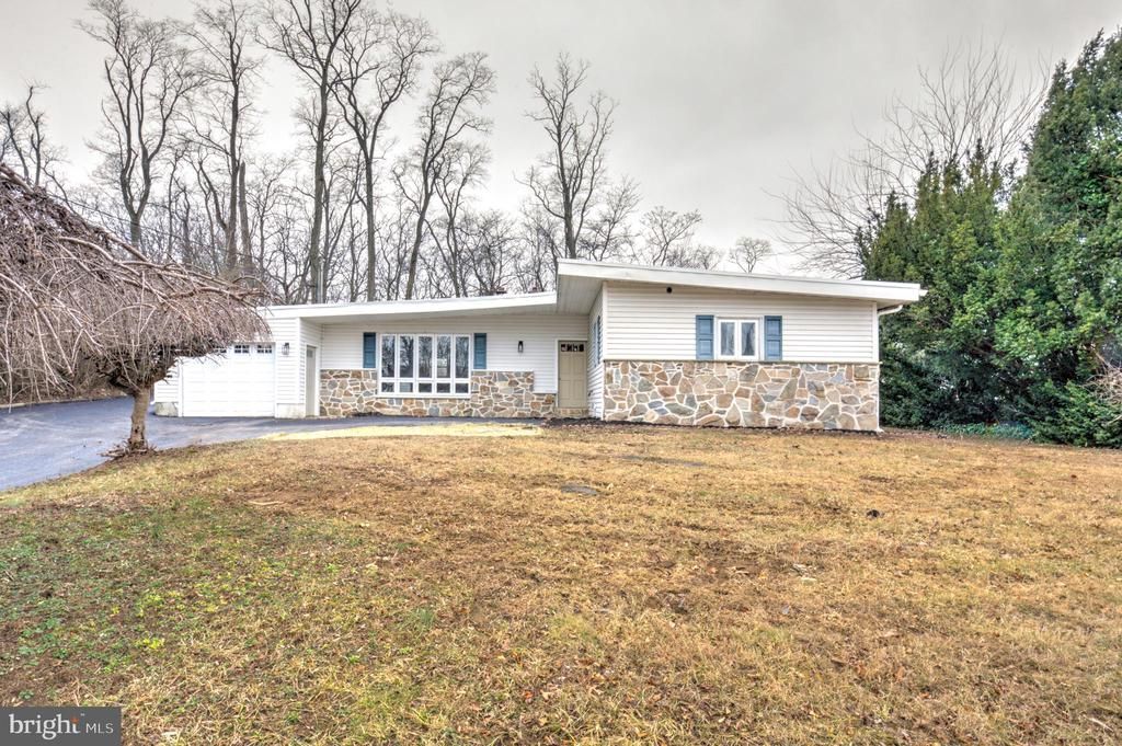 904 S CHESTER ROAD , WEST CHESTER, PA 19382