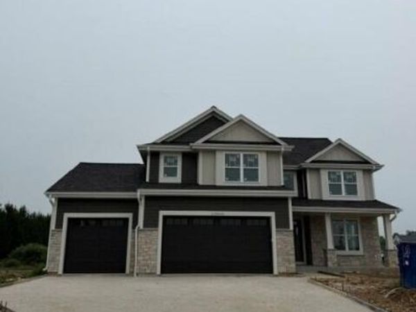 N75 W24728 Lauren DRIVE, Sussex, WI 53089