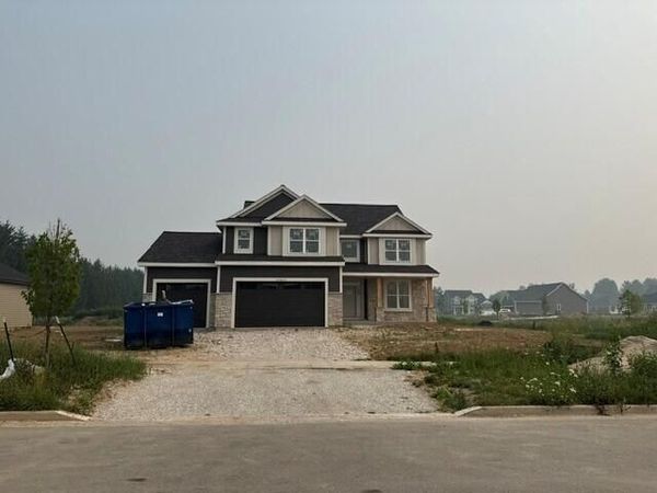 N75 W24728 Lauren DRIVE, Sussex, WI 53089