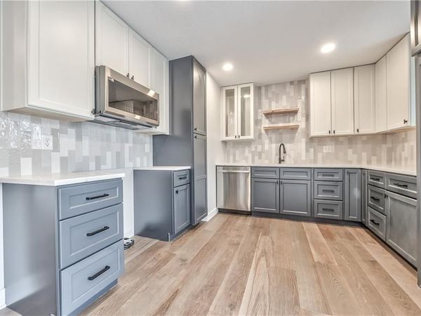 7709 E 113th Street, Kansas City, MO 64134